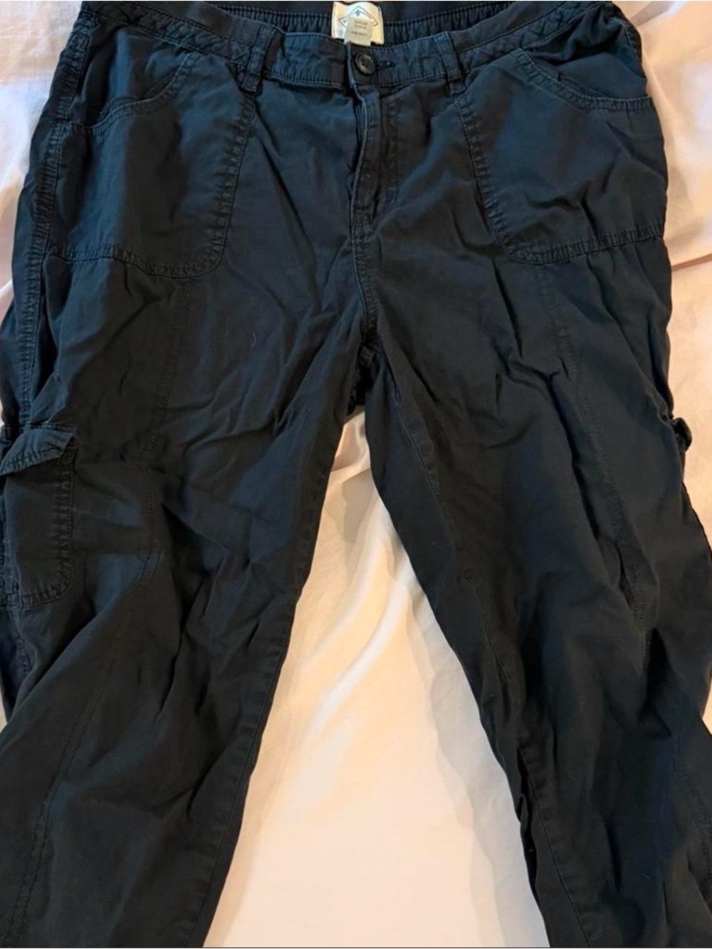 Womens Black Casual Cargo Capris - Y2k Style